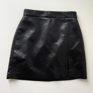 Aritzia Wilfred Patio Mini Skirt